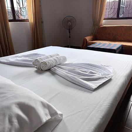 נגומבו S And P Airport Transit Hostel And Villa 01 מראה חיצוני תמונה