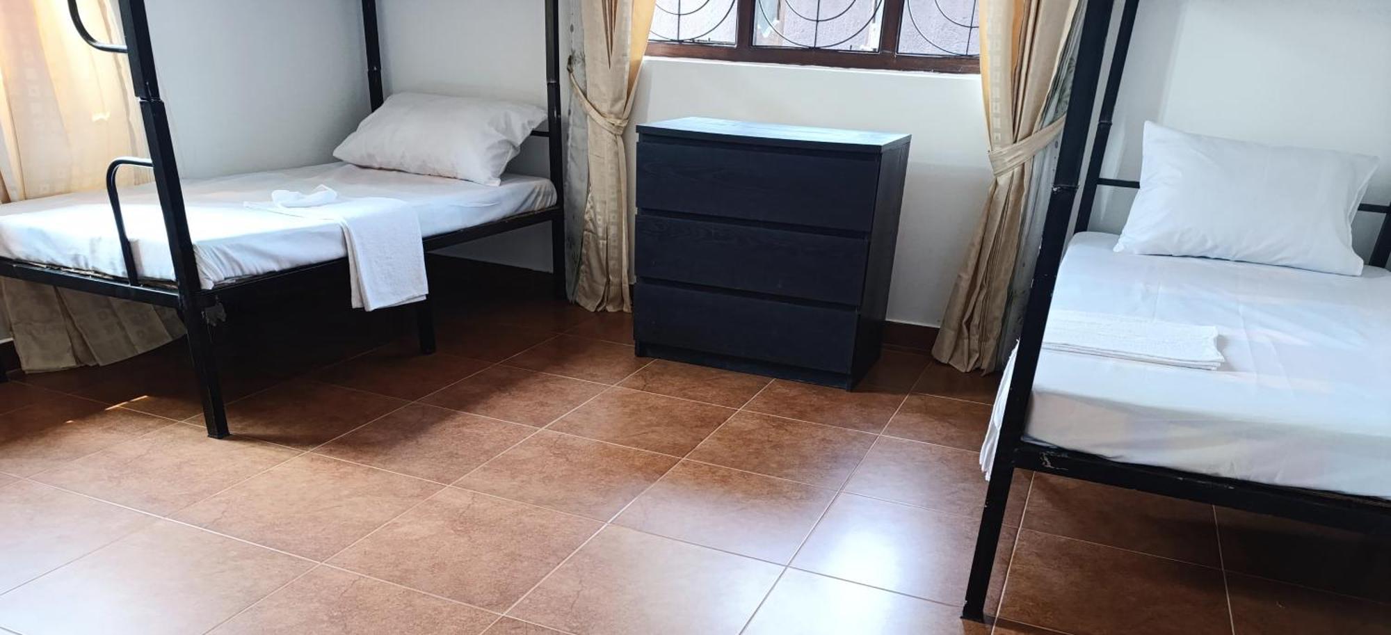 נגומבו S And P Airport Transit Hostel And Villa 01 חדר תמונה
